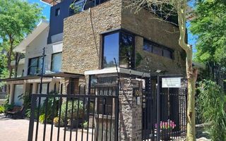 5 Bedroom House For Sale in Klein Windhoek, Windhoek