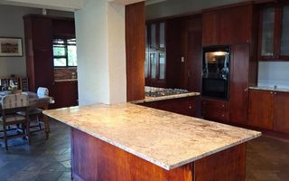 5 Bedroom House For Sale in Klein Windhoek, Windhoek