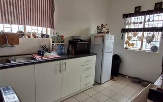 10 Bedroom Office / Retail / Mixed Use For Sale in Grootfont...