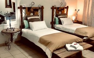 10 Bedroom Office / Retail / Mixed Use For Sale in Grootfont...