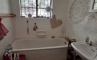 10 Bedroom Office / Retail / Mixed Use For Sale in Grootfont...