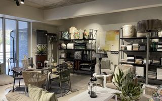 Office / Retail / Mixed Use For Sale in Klein Windhoek