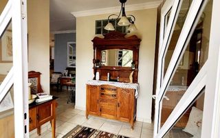 4 Bedroom House For Sale in Henties Bay Central, Henties Bay