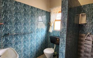 4 Bedroom House For Sale in Henties Bay Central, Henties Bay