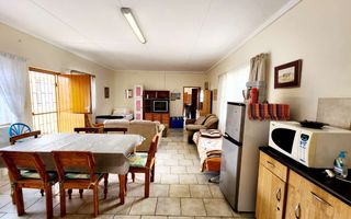 4 Bedroom House For Sale in Henties Bay Central, Henties Bay