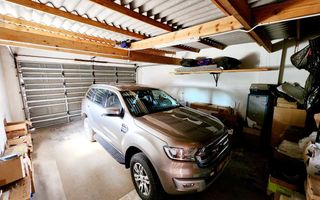 4 Bedroom House For Sale in Henties Bay Central, Henties Bay