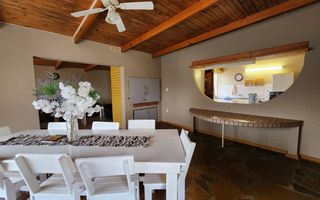 8 Bedroom House For Sale in Henties Bay Central, Henties Bay