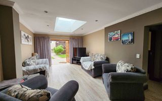 8 Bedroom House For Sale in Henties Bay Central, Henties Bay
