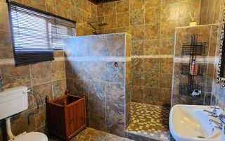 8 Bedroom House For Sale in Henties Bay Central, Henties Bay