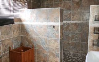 8 Bedroom House For Sale in Henties Bay Central, Henties Bay