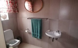 4 Bedroom House For Sale in Henties Bay Central, Henties Bay
