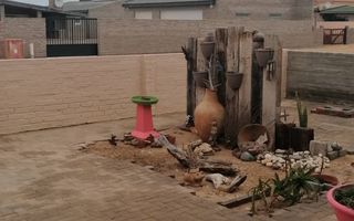 4 Bedroom House For Sale in Henties Bay Central, Henties Bay