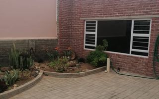 4 Bedroom House For Sale in Henties Bay Central, Henties Bay