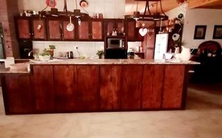 4 Bedroom House For Sale in Henties Bay Central, Henties Bay