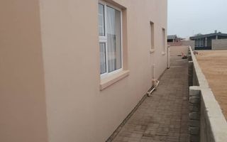 4 Bedroom House For Sale in Henties Bay Central, Henties Bay