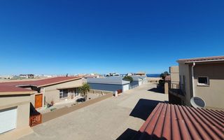 3 Bedroom House For Sale in Henties Bay Central