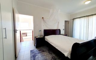 3 Bedroom House For Sale in Henties Bay Central