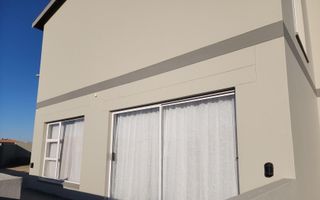 3 Bedroom House For Sale in Henties Bay Central