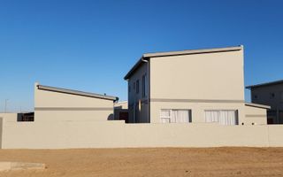 3 Bedroom House For Sale in Henties Bay Central