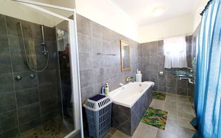 3 Bedroom House For Sale in Henties Bay Central