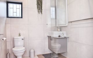 14 Bedroom Apartment/Penthouse For Sale in Henties Bay Centr...