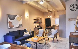 14 Bedroom Apartment/Penthouse For Sale in Henties Bay Centr...