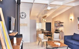 14 Bedroom Apartment/Penthouse For Sale in Henties Bay Centr...