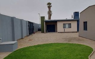 14 Bedroom Apartment/Penthouse For Sale in Henties Bay Centr...