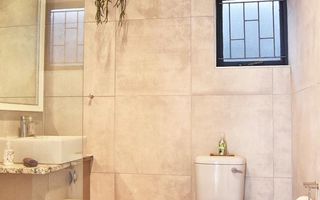 14 Bedroom Apartment/Penthouse For Sale in Henties Bay Centr...