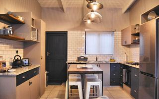 14 Bedroom Apartment/Penthouse For Sale in Henties Bay Centr...