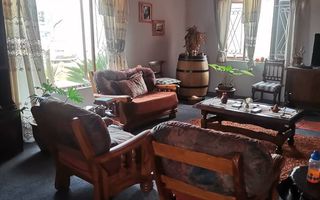 2 Bedroom House For Sale in Henties Bay Central