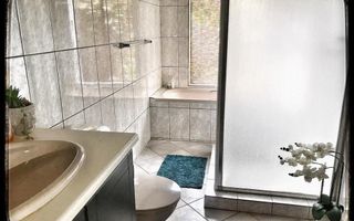 5 Bedroom House For Sale in Grootfontein