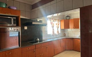 6 Bedroom House For Sale in Oshakati