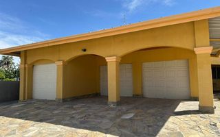 6 Bedroom House For Sale in Oshakati