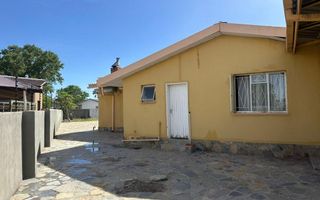 6 Bedroom House For Sale in Oshakati