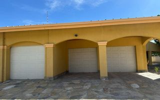 6 Bedroom House For Sale in Oshakati