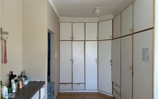 6 Bedroom House For Sale in Oshakati