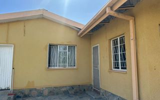 6 Bedroom House For Sale in Oshakati