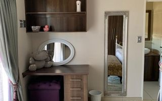 5 Bedroom House For Sale in Ludwigsdorf