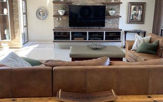 5 Bedroom House For Sale in Ludwigsdorf