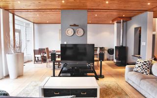 4 Bedroom House For Sale in Vogelstrand, Swakopmund