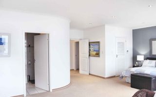 4 Bedroom House For Sale in Vogelstrand, Swakopmund