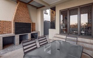 4 Bedroom House For Sale in Hochlandpark