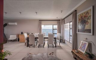 4 Bedroom House For Sale in Hochlandpark