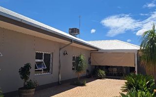 3 Bedroom Farm For Sale in Hochfeld