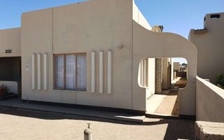 3 Bedroom House For Sale in Henties Bay Central, Henties Bay