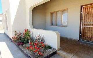 3 Bedroom House For Sale in Henties Bay Central, Henties Bay