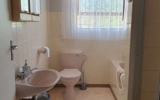 3 Bedroom House For Sale in Henties Bay Central, Henties Bay