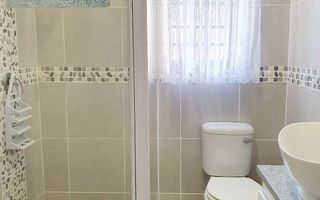 3 Bedroom House For Sale in Henties Bay Central, Henties Bay