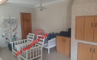 3 Bedroom House For Sale in Henties Bay Central